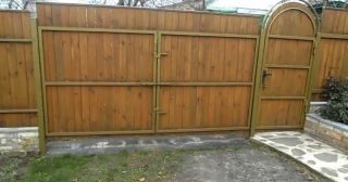 Купить распашные ворота деревянные Урай, цена от 2731 руб.